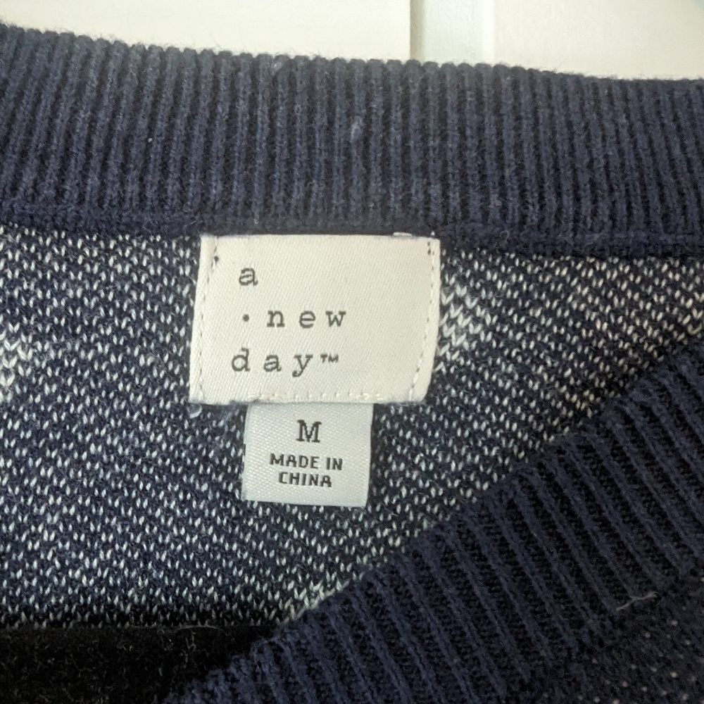 Sweater - Picture 2 of 2